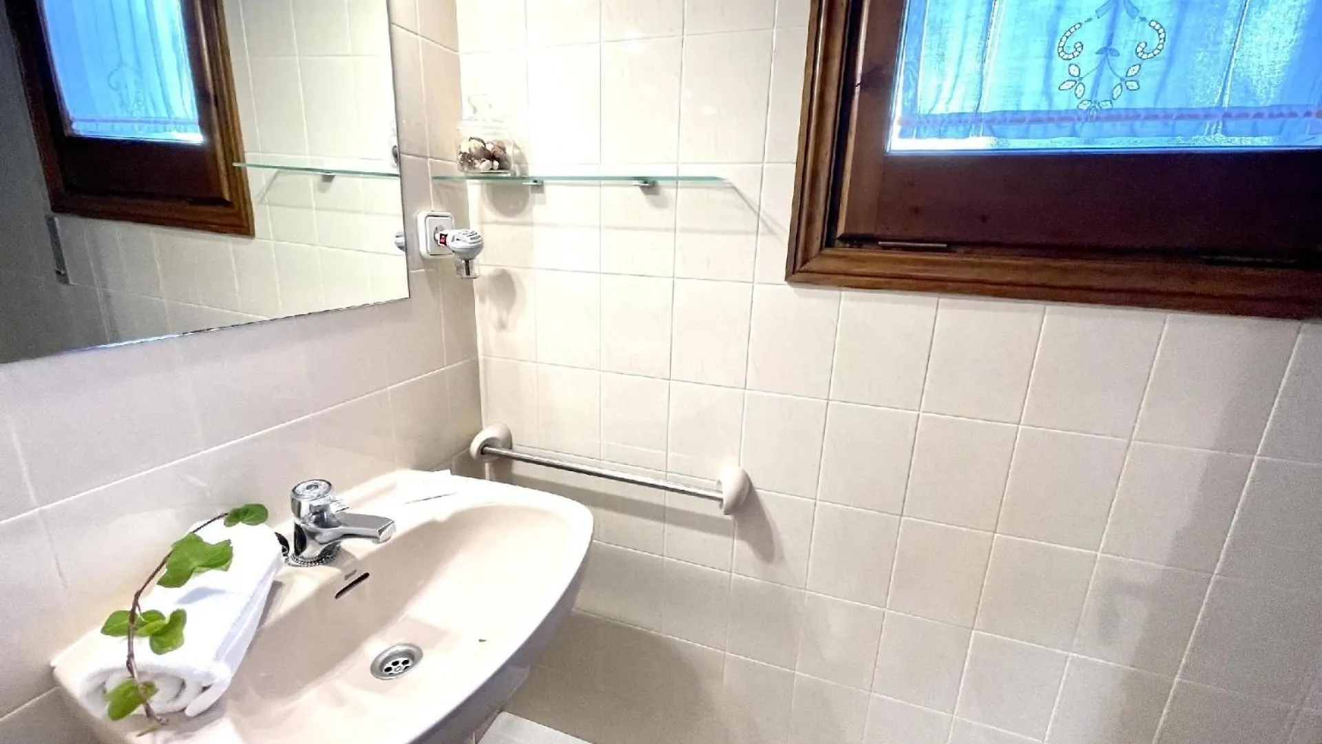 Ferienhaus Fuer 6 Personen Ca 124 Qm In Miami Platja, Costa Dorada Miami Playa